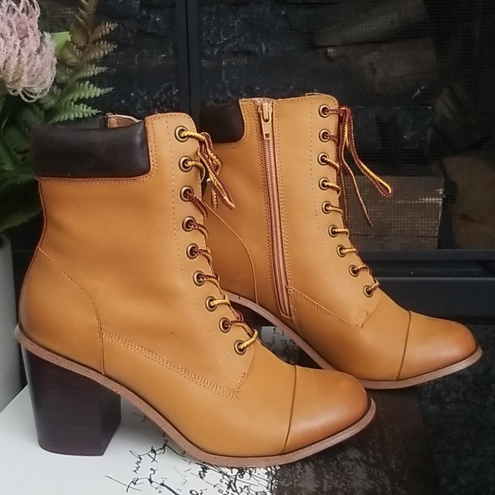 New 7.5 Leather Construction Booties with 3"  Heel - Picture 2 of 8